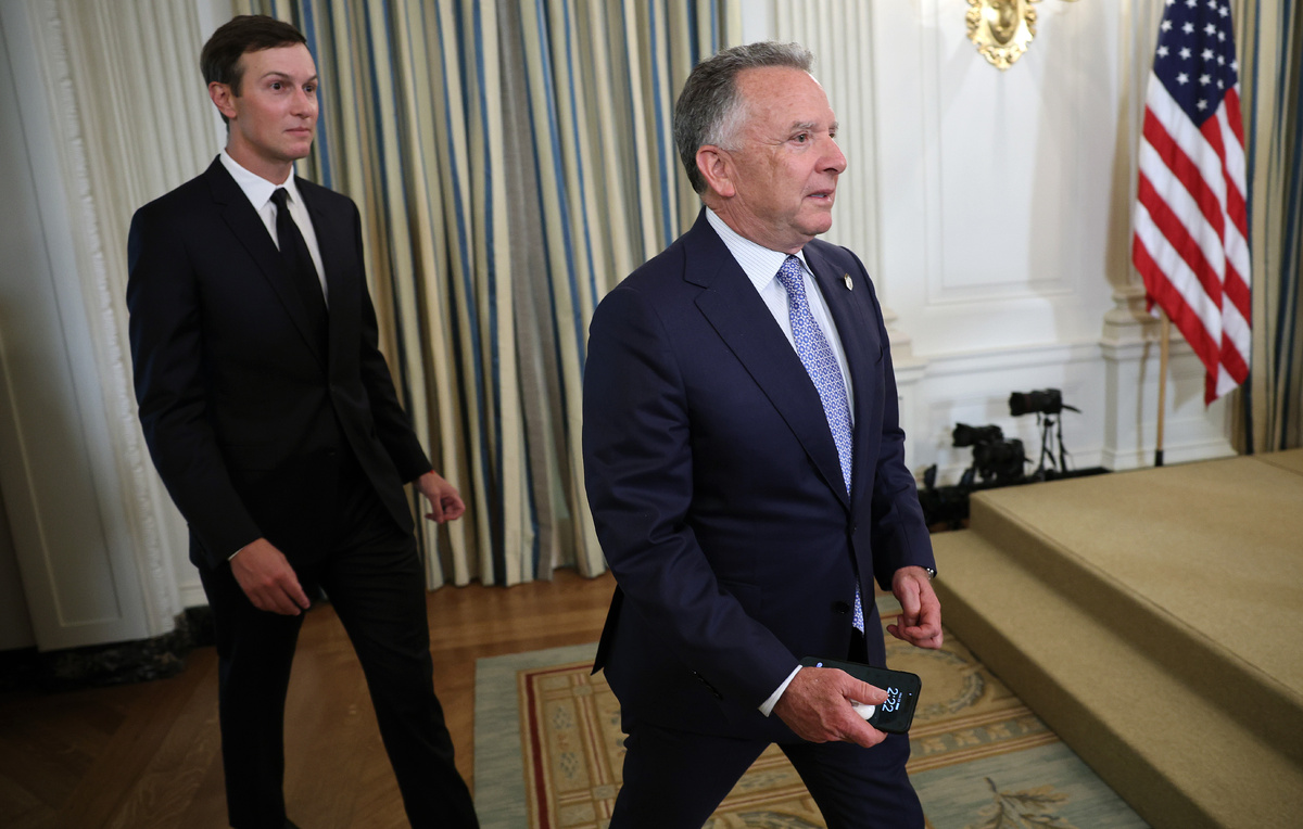    Джаред Кушнер и Спецпредставитель президента США Стивен Уиткофф  Win McNamee/Getty Images