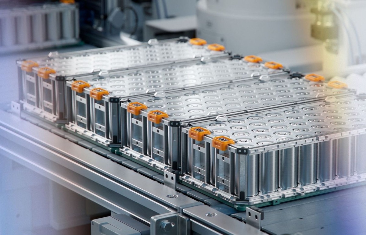    Специалисты МФТИ увеличили емкость самых мощных в мире литий-фторуглеродных батарей.