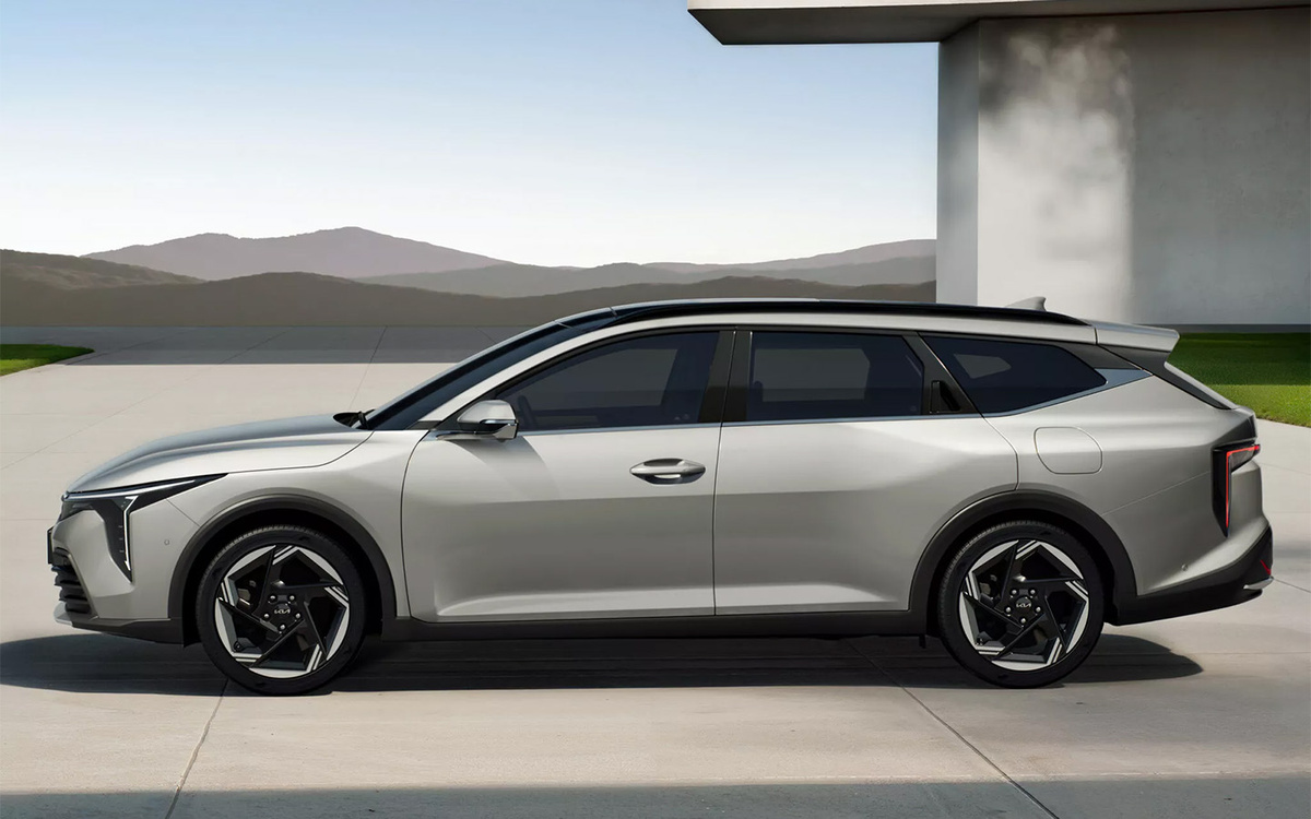 Kia📷Kia K4 Sportswagon