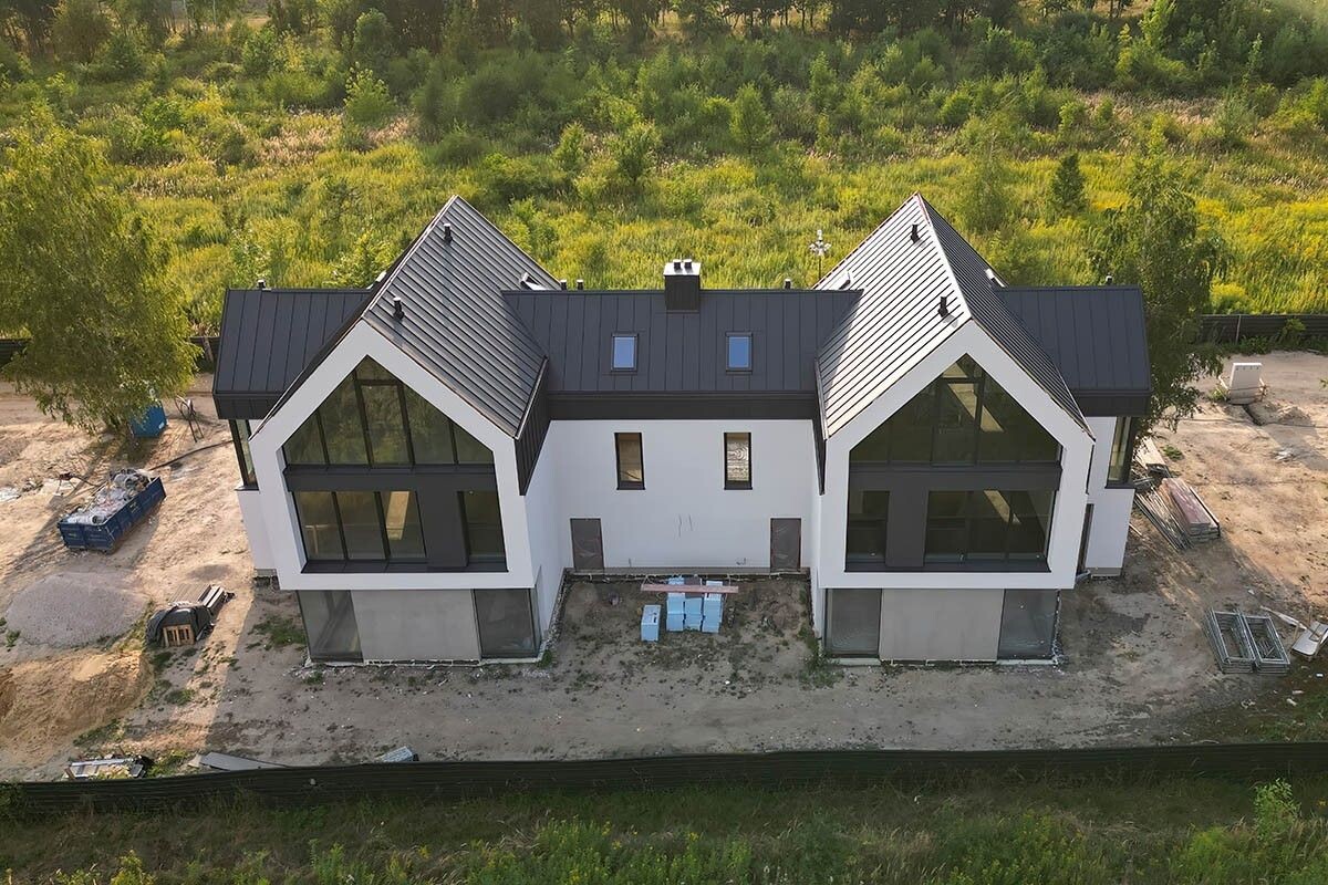 Дуплексы популярны за рубежом. В России такие дома встречаются нечасто. Источник: Below the Sky / Shutterstock / FOTODOM📷
