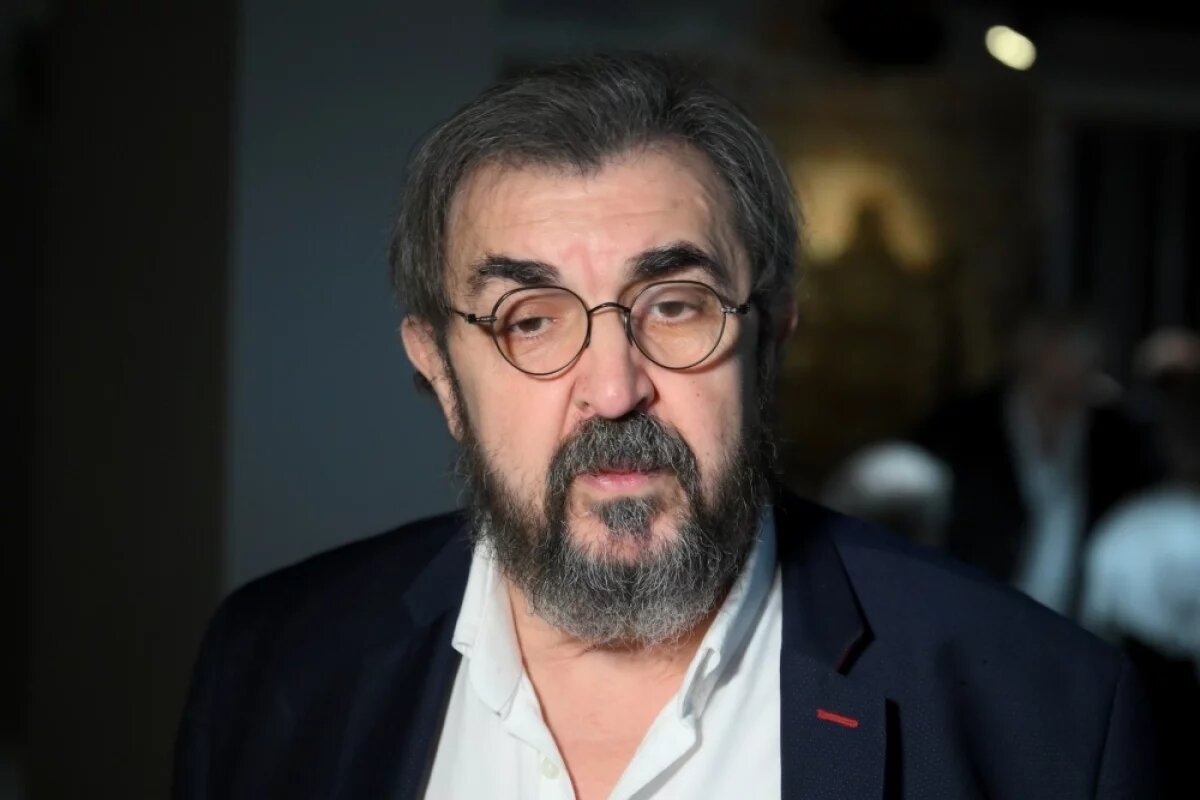    Игорь Золотовицкий.