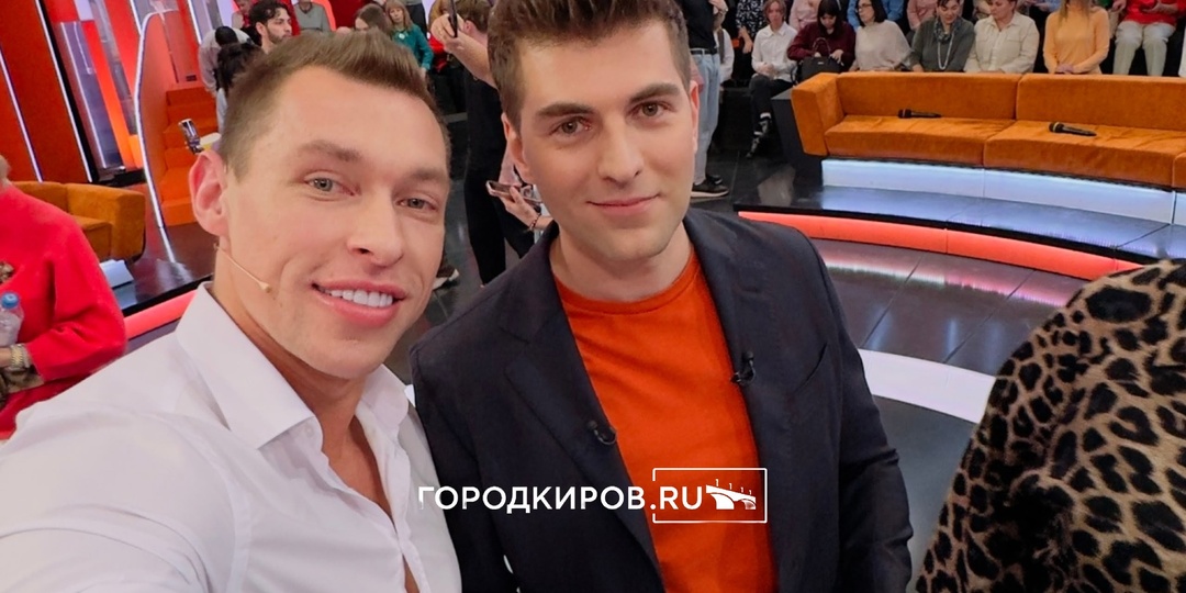 Блогер из Кирова разнес в "Пусть говорят" "жирух": "Грудь должна быть бодрая!"