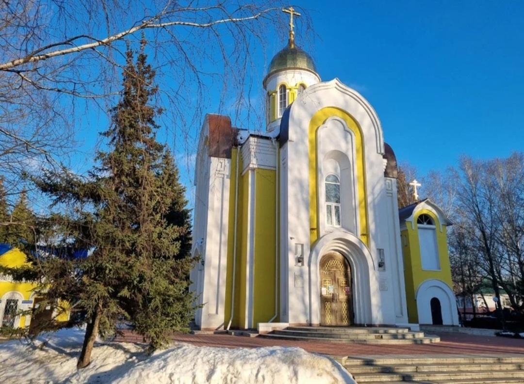 Даже сама площадь и то светло очень выглядит. Наверное много реально ангелочков добрых летает вокруг
