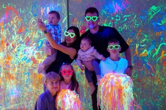    Вся большая семья Павла Слюсаренко в сборе. Фото: Из личного архивa