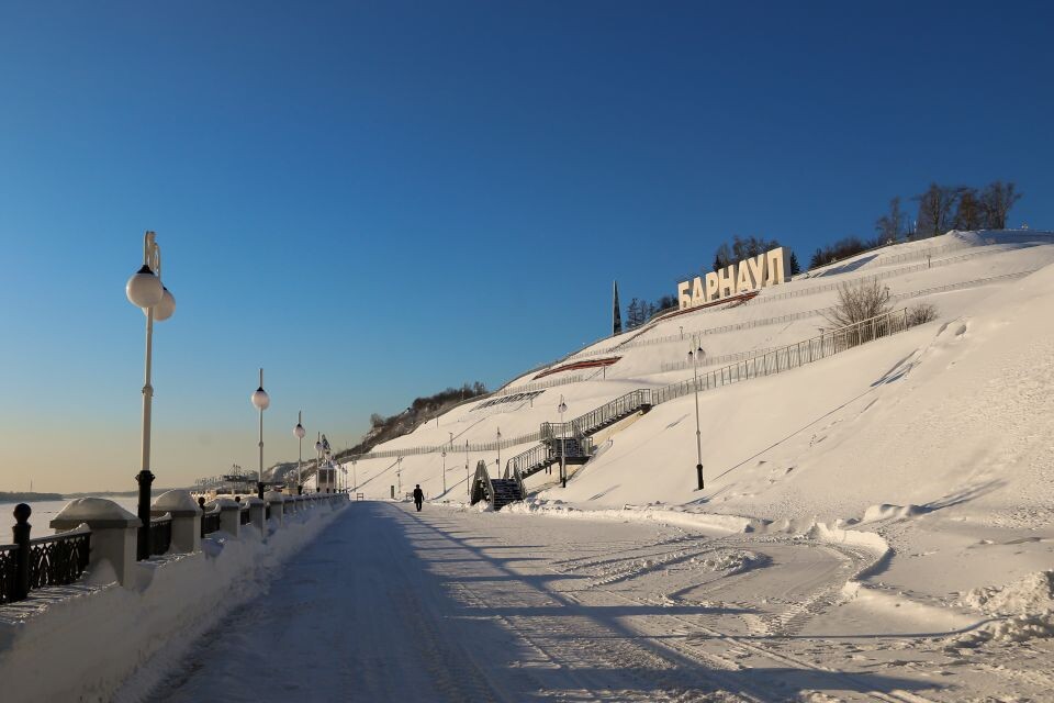    Мороз. Погода. Зима. Набережная Барнаула.. Источник: Виталий Барабаш