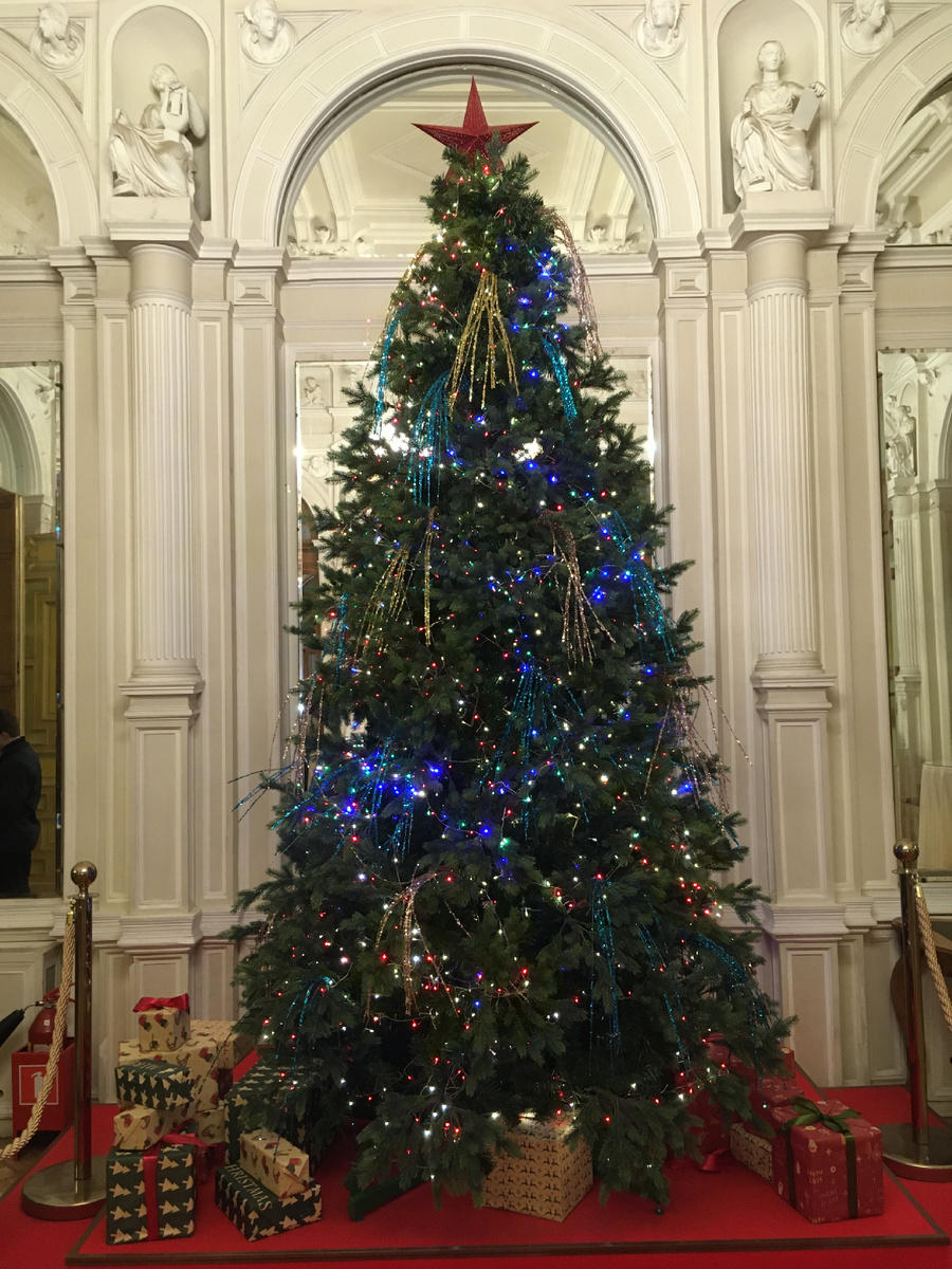 Ёлочка на втором этаже 