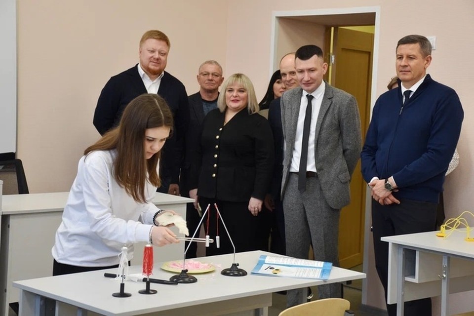    В Красном Луче после капремонта открылась школа, пострадавшая от обстрелов ВСУ. ФОТО: ТГ-канал Минобрнауки ЛНР