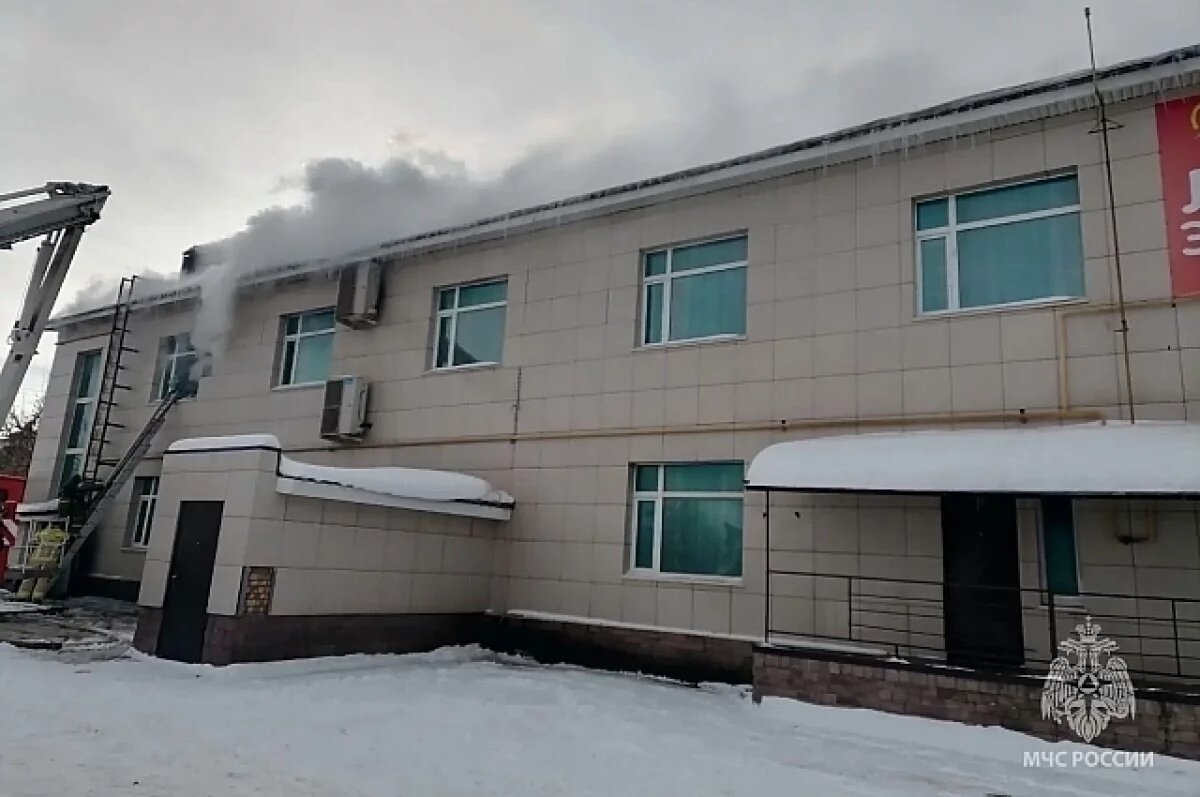    В Башкирии загорелся торговый центр «Шоколад»