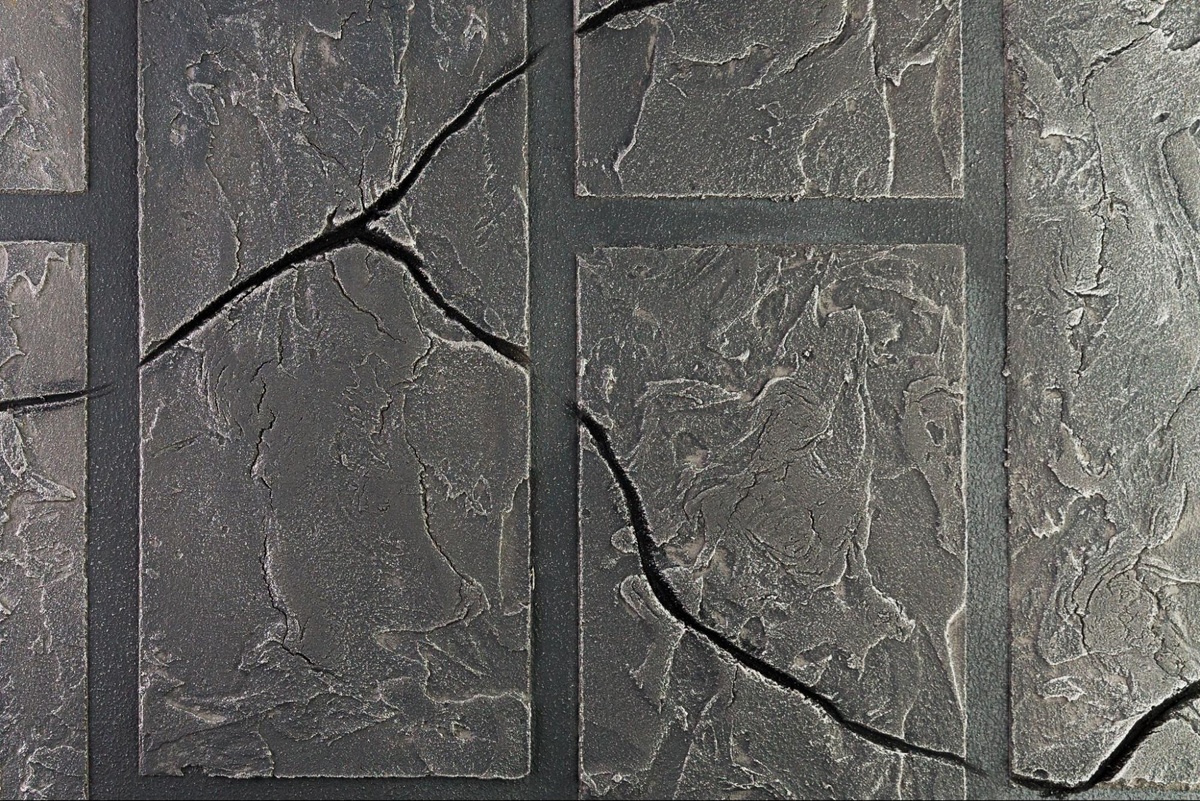 Источник https://rkeramika.ru/stati/remont-plitki-prostie-sposobi-zadelat-treshchinu/