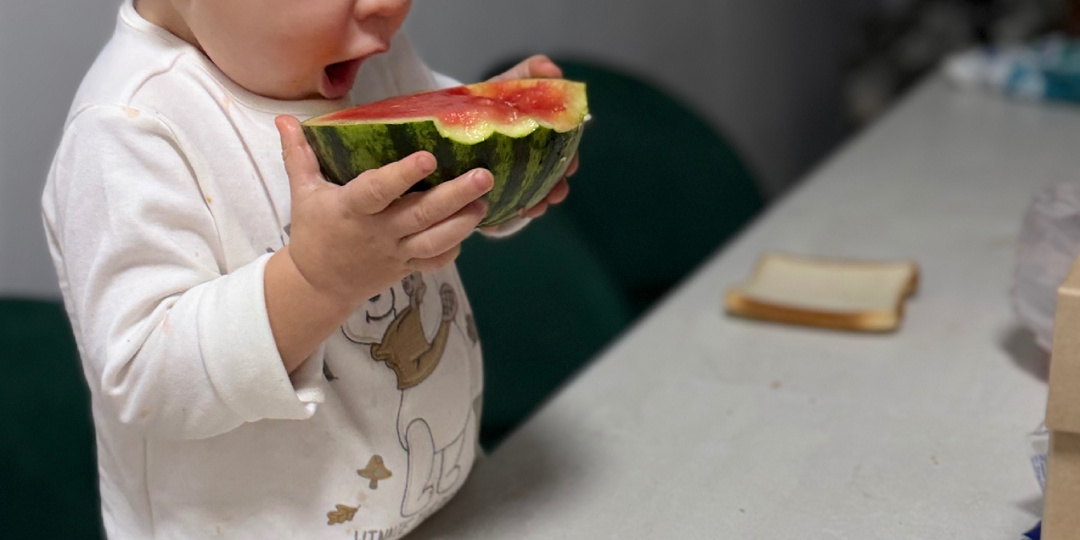 Кого мать 9-детная родила мужу своему недавно