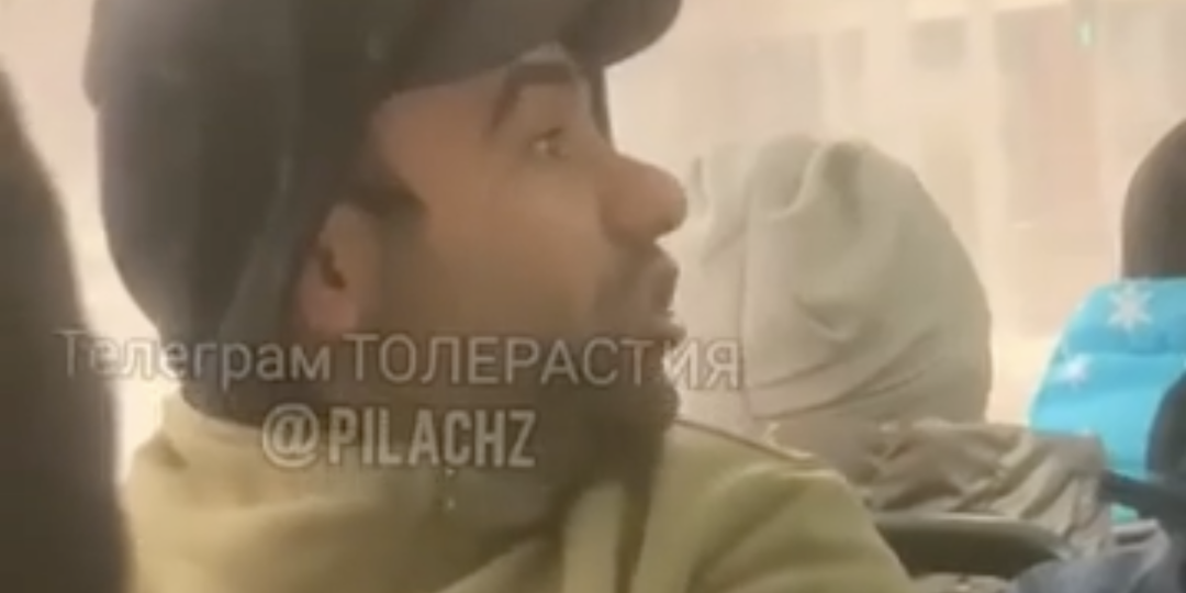 «Это моя страна, и ты здесь не хозяин» - женщины встали против мигранта, но мужчины прятали глаза