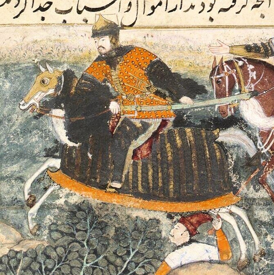 Нас мало, но мыв доспехах. И кони тоже