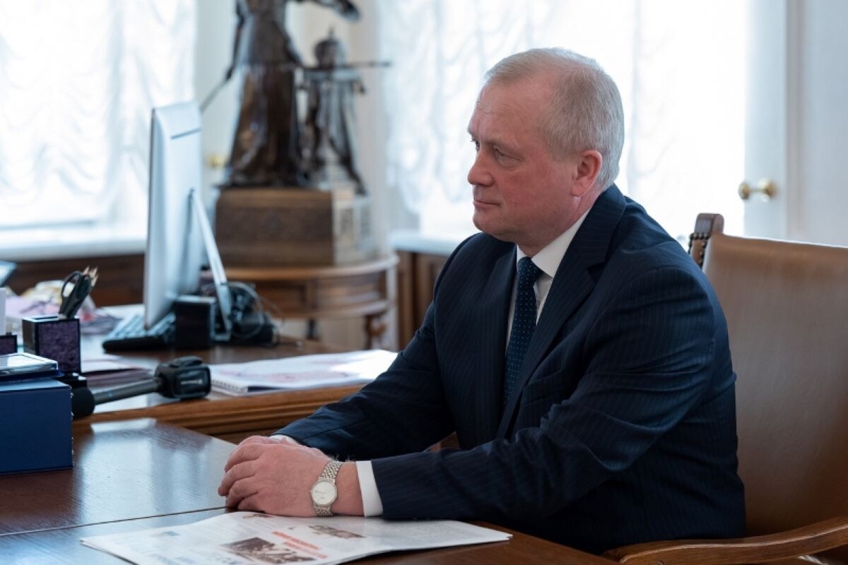 Александр Шулепов выписывал фиктивные премии сотрудникам, которые получал сам.  Фото: Фото предоставлено департаментом информполитики региона