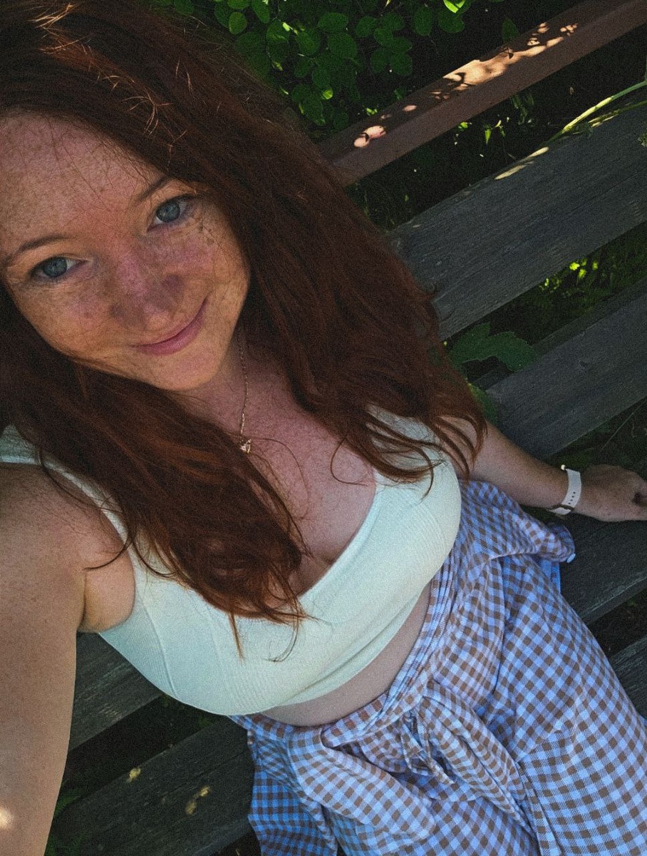 Примечательно, в тот момент жизни я почти не фотографировалась, хотя очень это люблю, это фото после победы над всеми симптомами