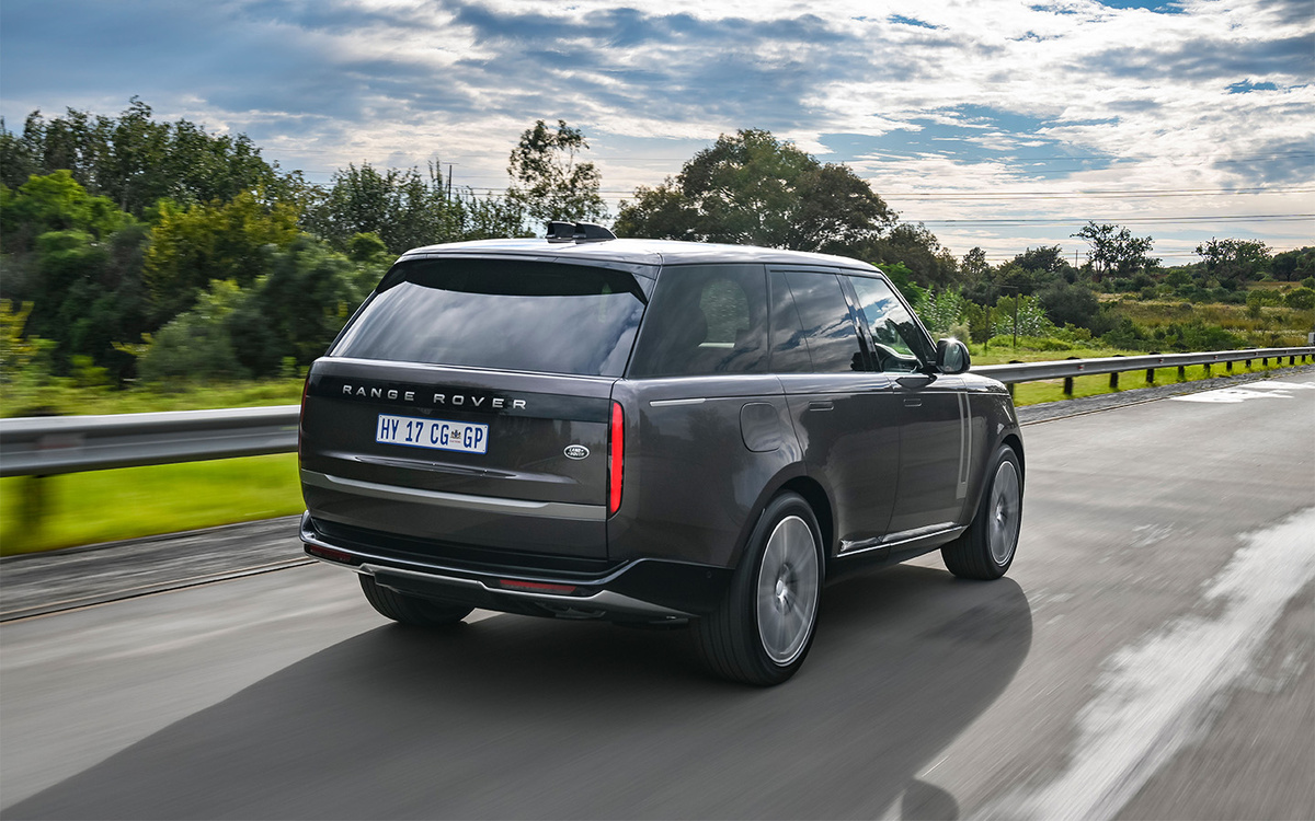 Land Rover📷Адаптивная подвеска — это подвеска, которая автоматически подстраивается под характер дорожного покрытия, стиль вождения и скорость движения