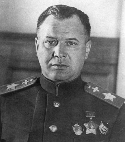 Человек, который научил авиацию воевать по-настоящему: как маршал Александр Новиков переломил ход воздушной войны