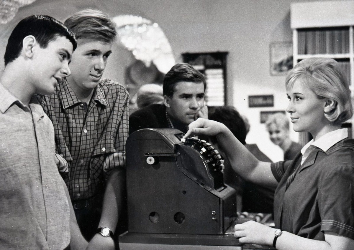 Кадр из фильма «Я шагаю по Москве» (1963)