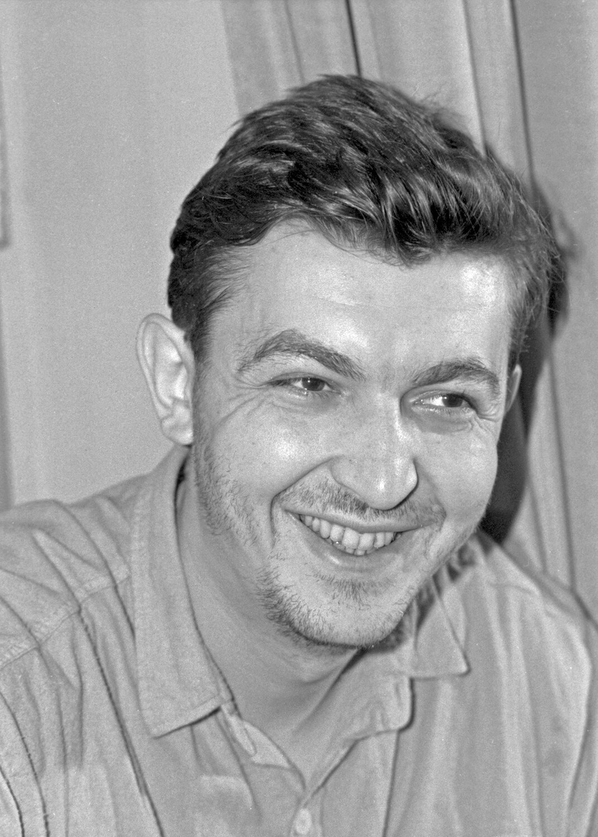 Актер театра-студии «Человек» Игорь Золотовицкий, 1989 год    📷