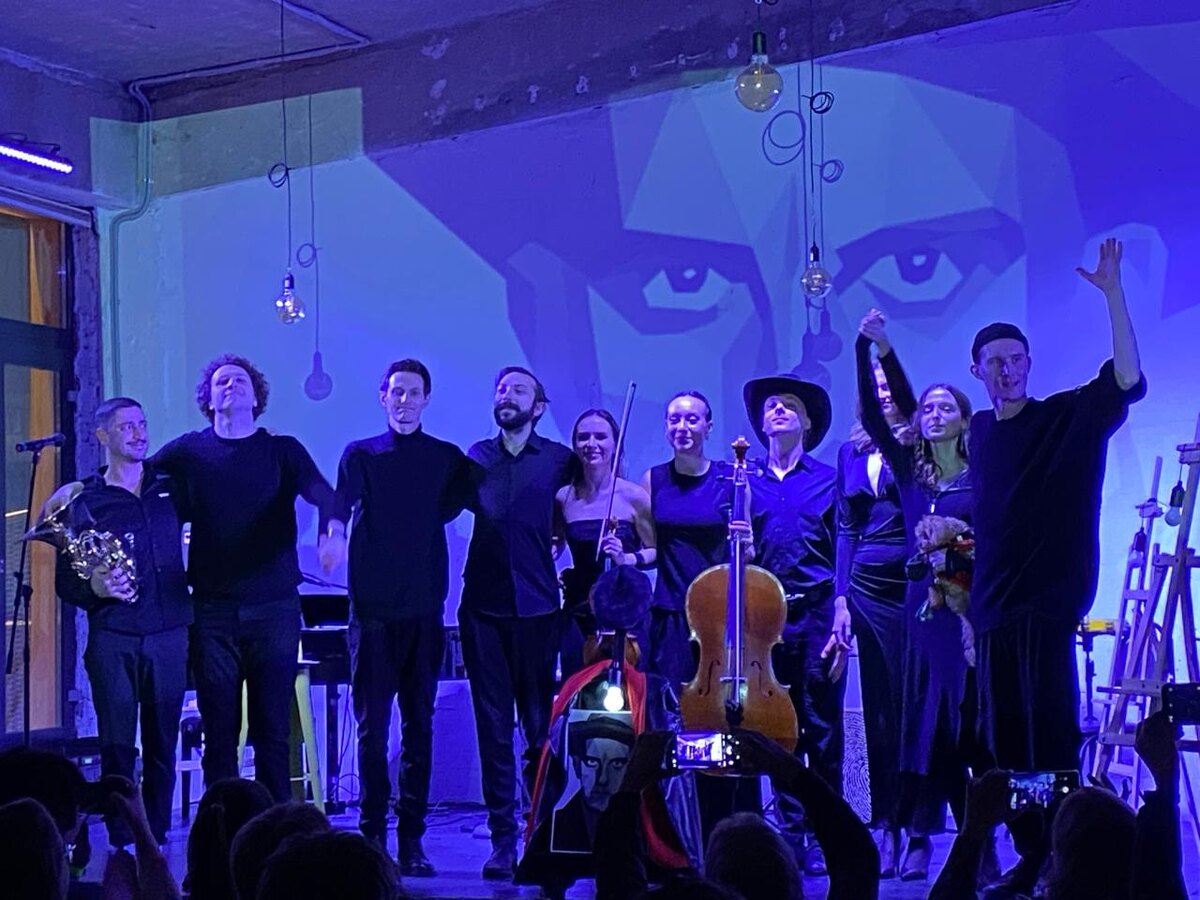 На перформансе "Маяковский"