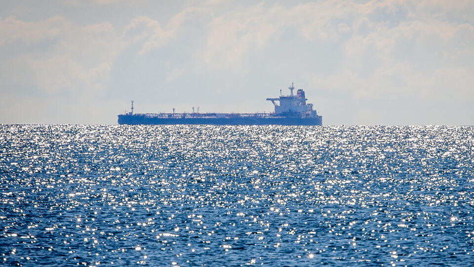     Следовавший под флагом Мальты нефтетанкер Matilda атаковали два украинских БПЛА www.globallookpress.com/dpa