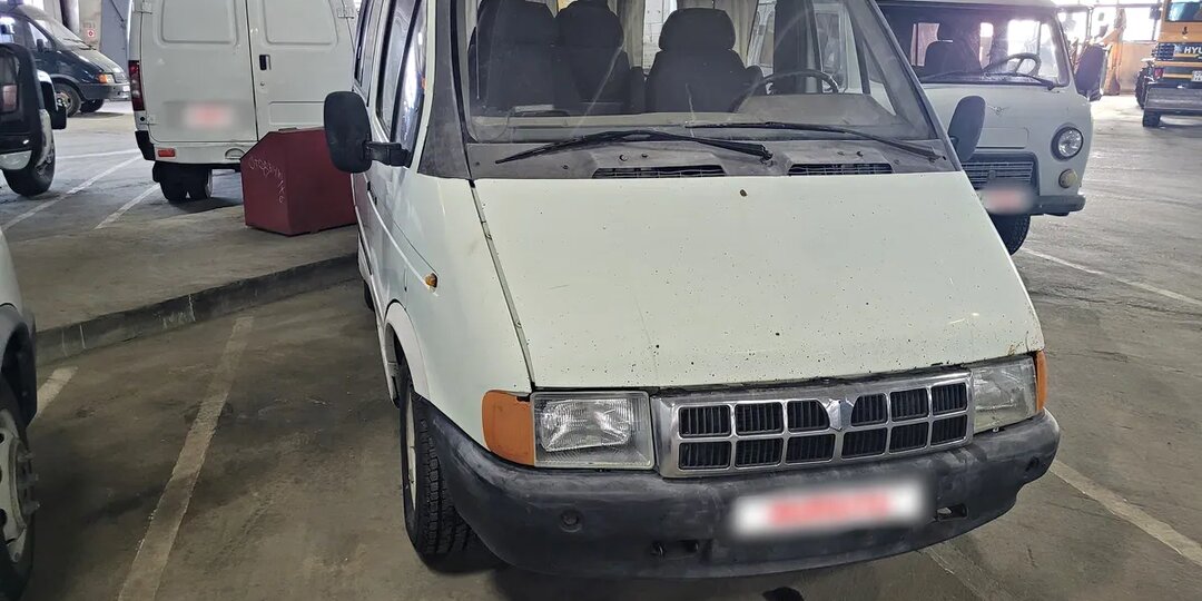 Почему выпуск "неказистого" ГАЗ Соболь стал одним из лучших решений завода в 90-е? Объясняю просто