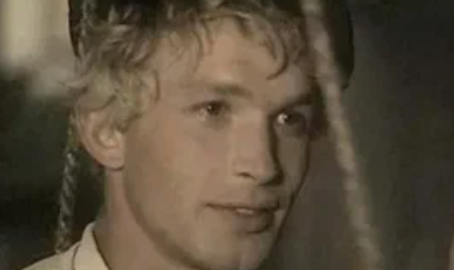 Как сложилась судьба красавца из "Вечного зова" и почему он ушел из кино на пике славы