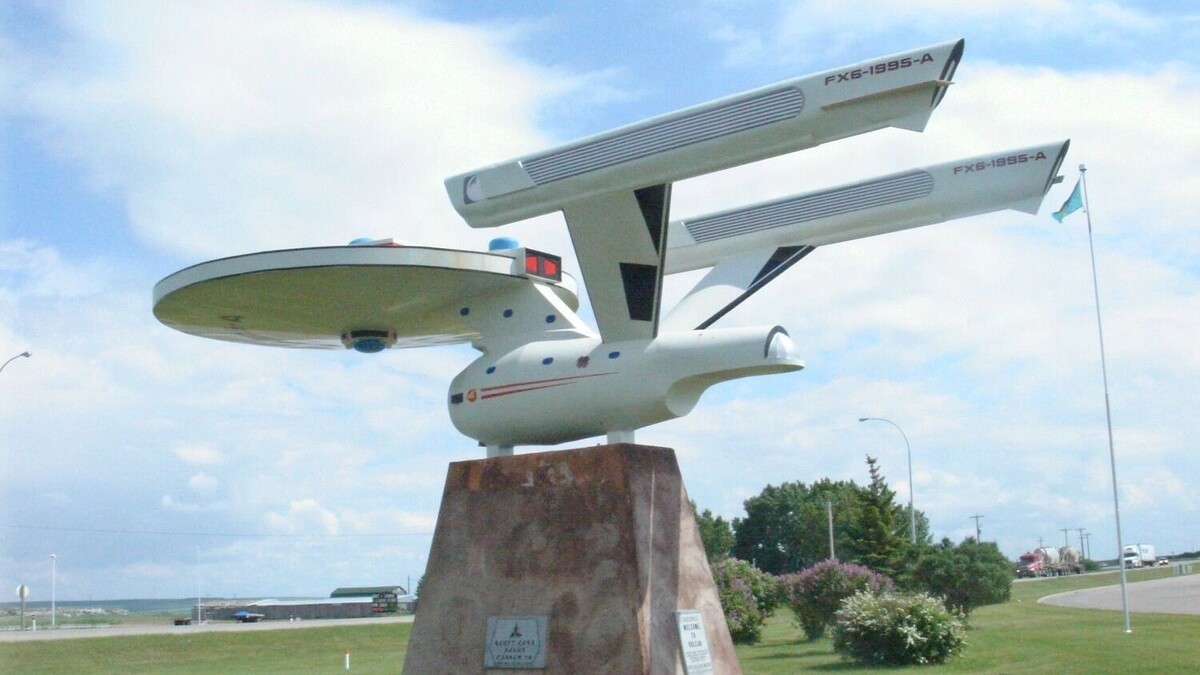 Космические корабли во вселенной «Звездного пути» используют варп-двигатели, искривляющие пространство. Фото: James Teterenko / Wikimedia