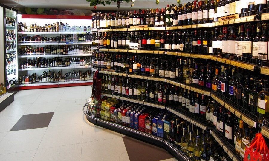 Россиян предупреждают о резком подорожании алкоголя и еды