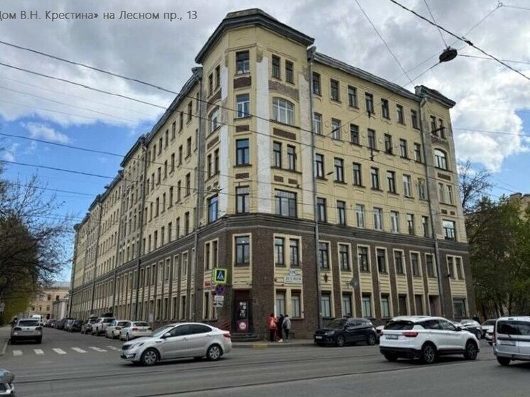     В нем предусмотрели все необходимое для работы: гараж для машин, учебные классы, жилые помещения для пожарных и сушильную башню для шлангов. Фото: пресс-служба КГИОП