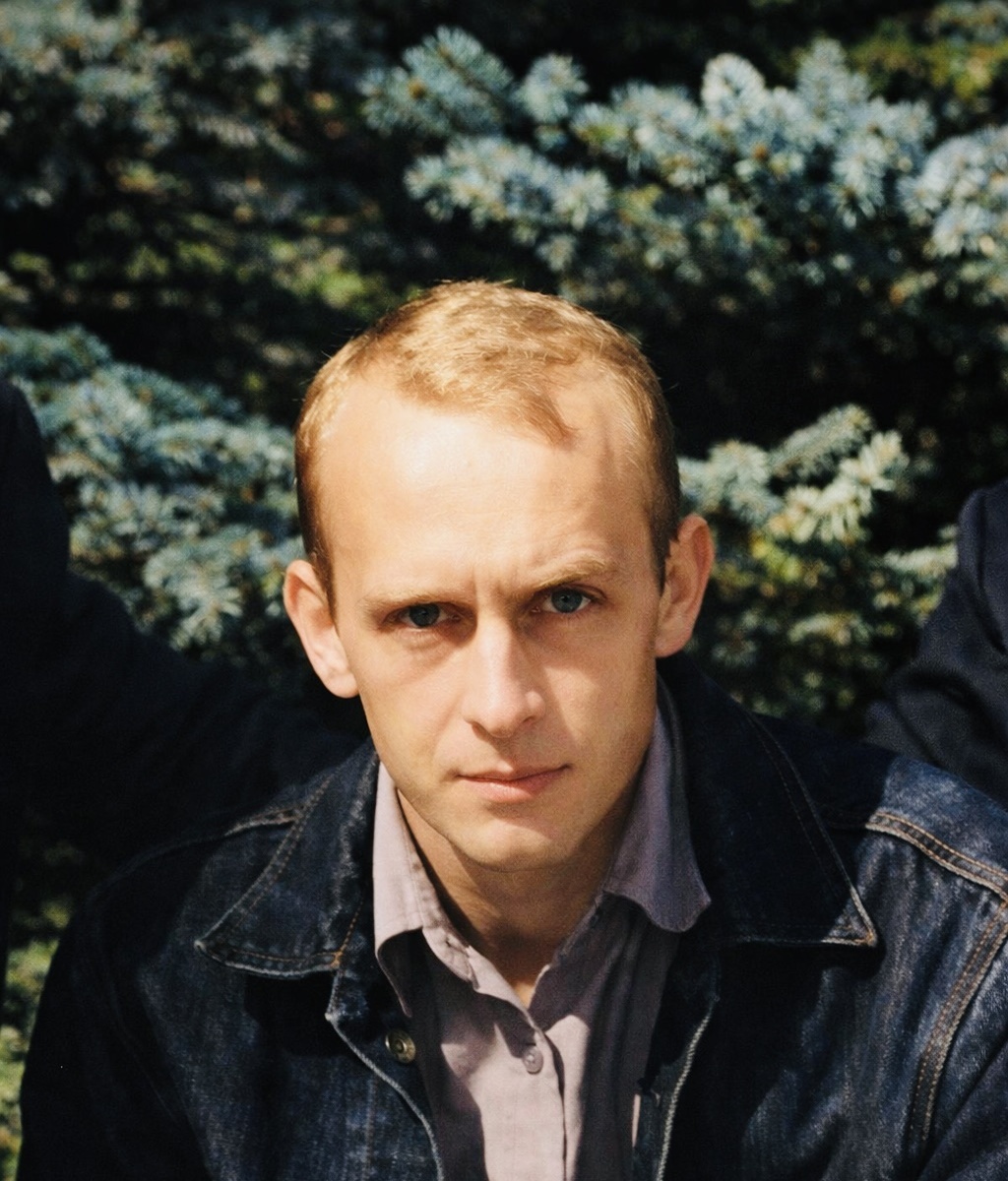 Папе тут 27 лет.