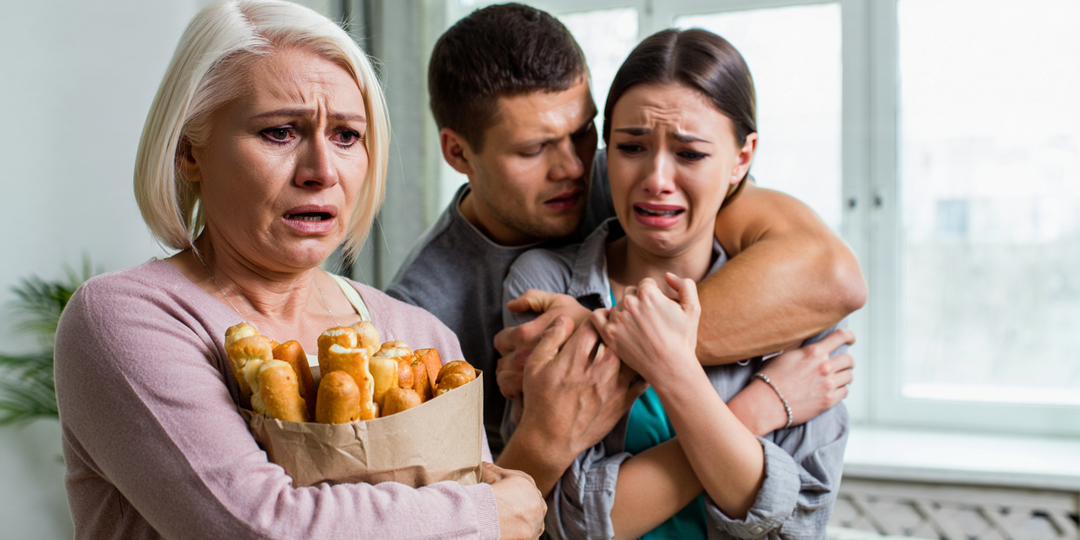 Приехала навестить сына без звонка и обомлела, услышав, как обо мне говорит невестка