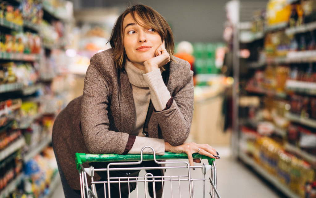  В продуктовых обратите свое внимание на консервы. Фото: Freepik