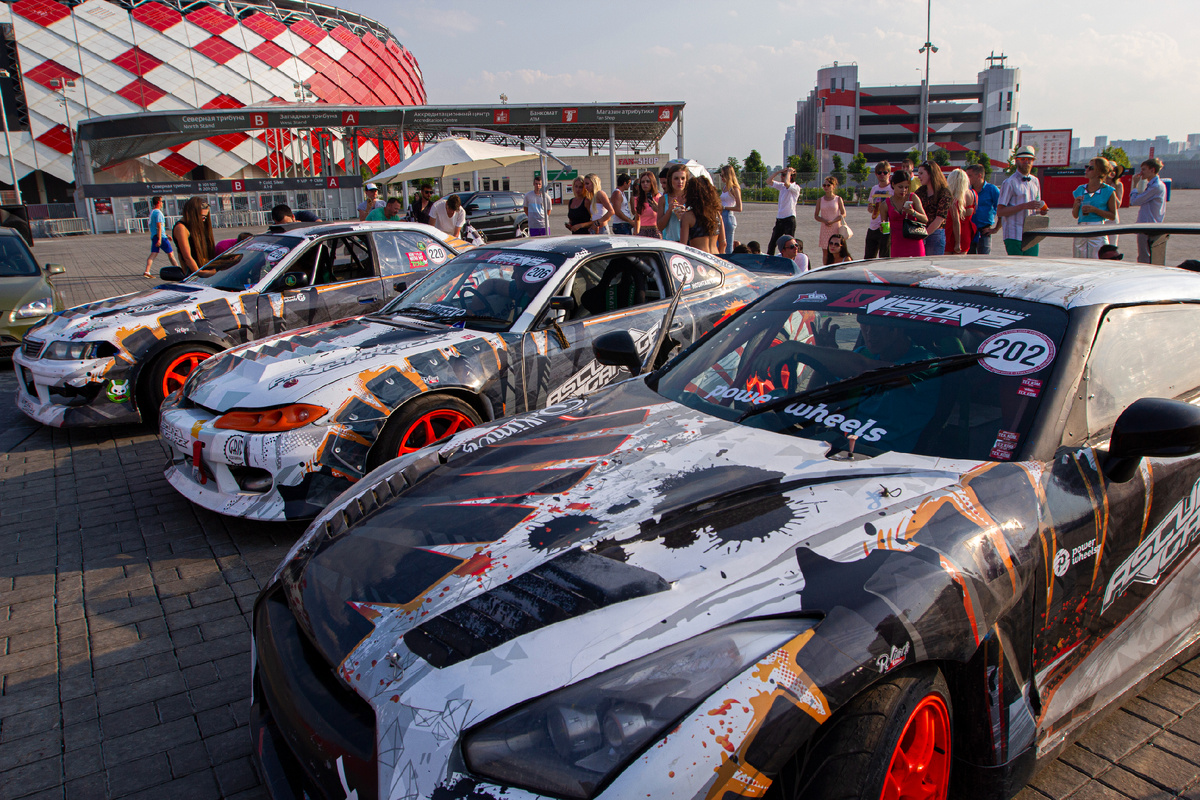 Фото со съёмок сериала «Драйв»