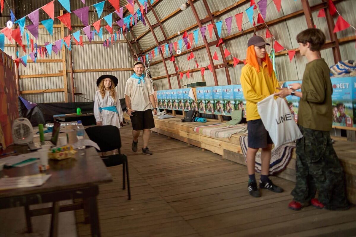 Штаб волонтёров. Фото с сайта https://etnofestival.ru/