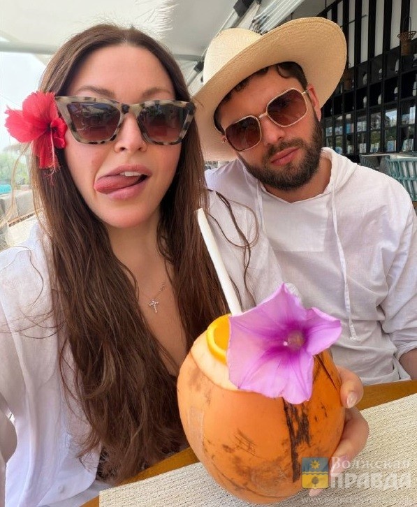 Ирина и Иван на Мальдивах. Фото из ТГК певицы.📷    Акваланг и рыба Триггер: волгоградка Ирина Дубцова рассказала о дайвинге в Индийском океане
