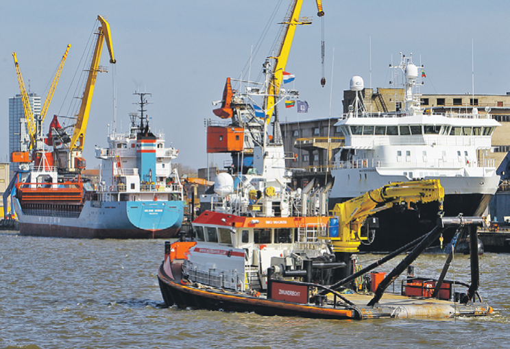 Беларуси принадлежит треть порта Клайпеды, но Вильнюс, как отпетый мошенник, присвоил себе все до последнего винтика. Фото: Андрей АЛЕКСАНДРОВ/РИА Новости