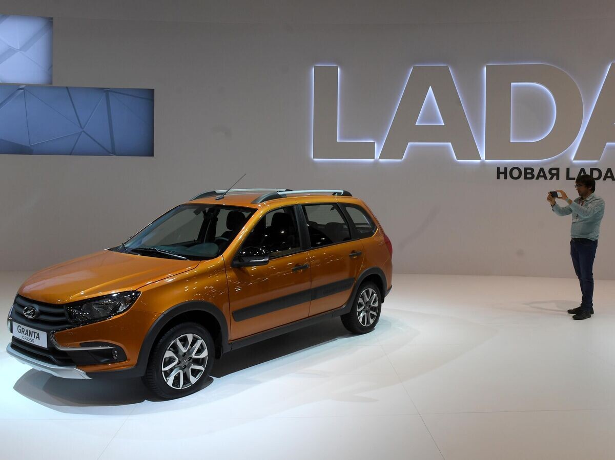    Автомобиль Lada Granta Cross на Московском международном автомобильном салоне | © РИА Новости / Кирилл Каллиников
