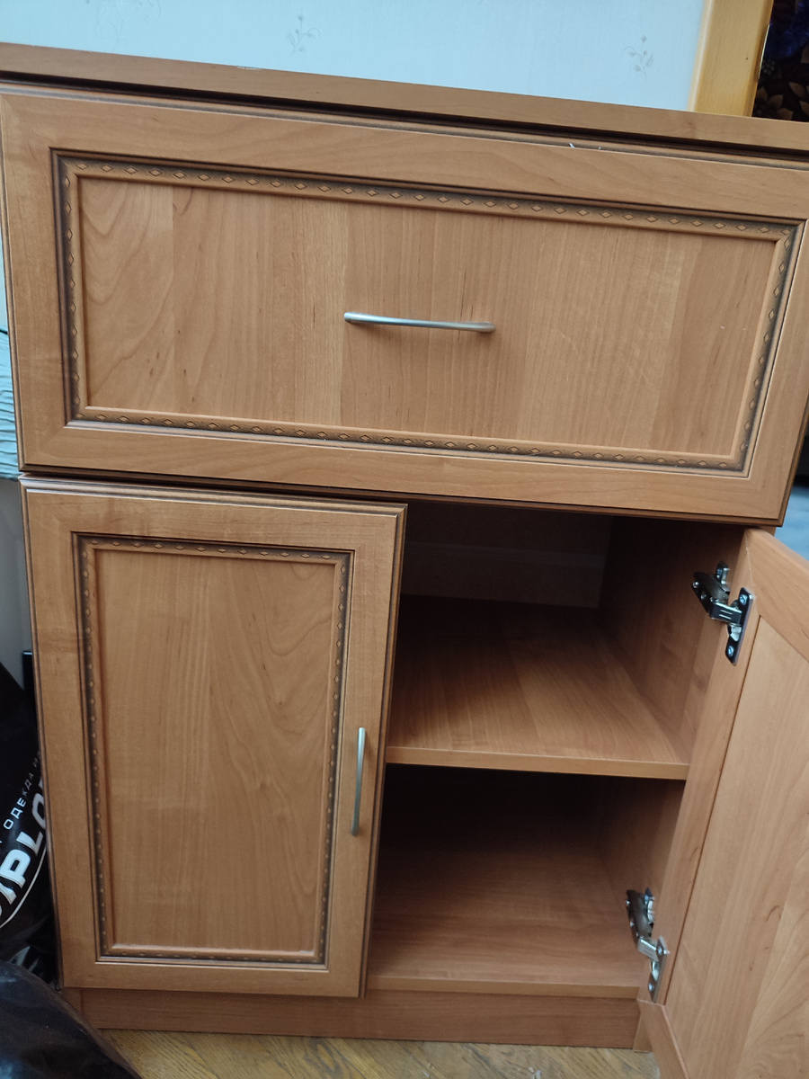 Комод как новый. Пусть теперь других радует!