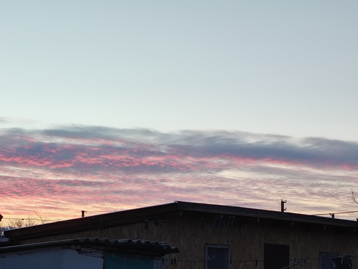 Где-то там встает солнце...