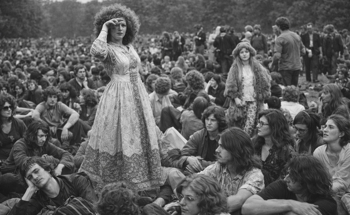 Рок становился всё более популярным