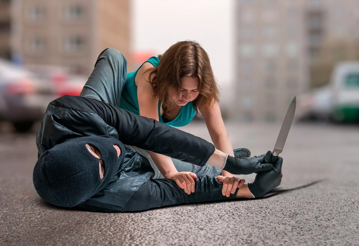 нападение с ножом