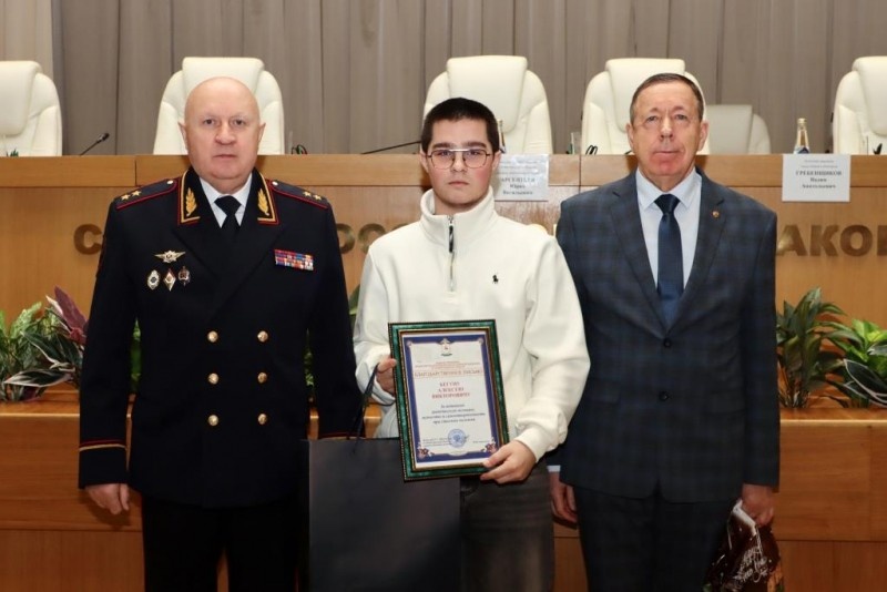    Юношу из Городца наградили за спасение бабушки на пожаре