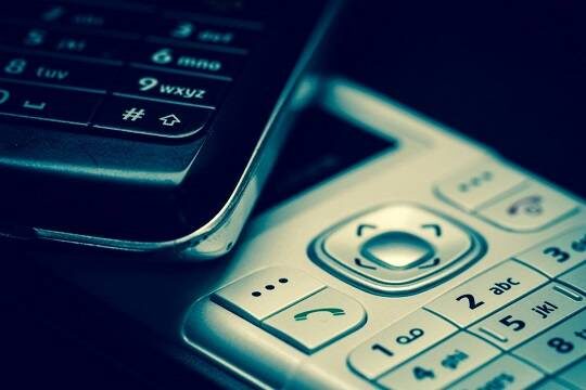    Ливийский бизнесмен похвастался полученными через 16 лет после заказа кнопочными телефонами