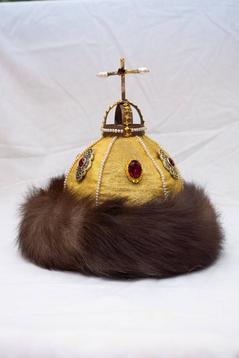 Венец царский от костюма И.И. Соловьева для роли Ивана Грозного. Драматический театр имени М.Н. Ермоловой. "Василиса Мелентьева". 1982 г.