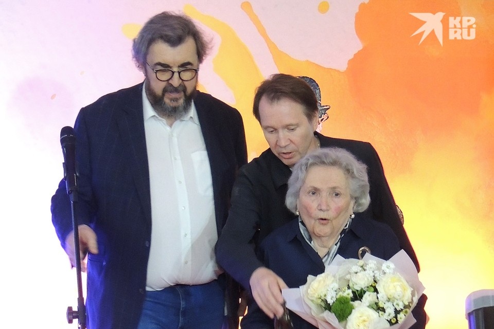    Награждение Галины Морачевой Анастасия ПЛЕШАКОВА