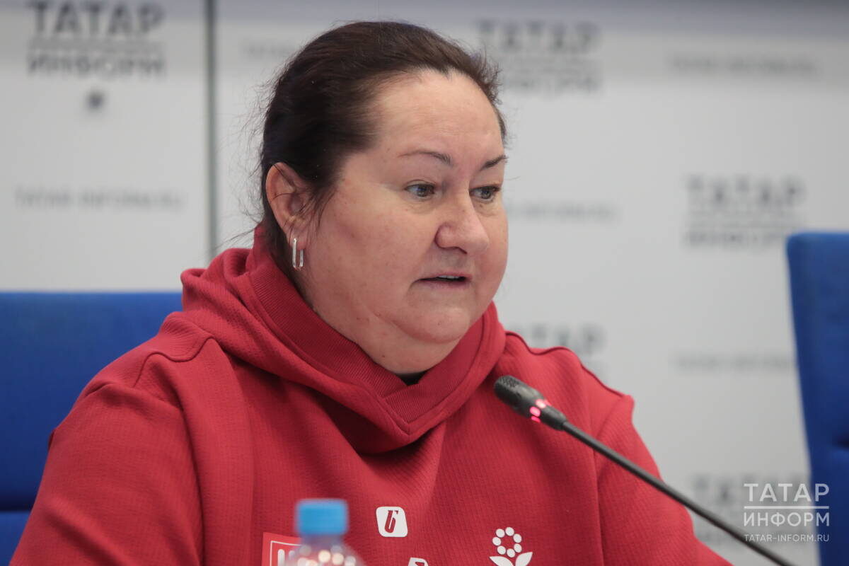 Елена Вяльбе: «Ребята не дадут соврать, как мы живем в Хакасии, где номера в три раза меньше и один туалет на этаж, но никто не жалуется»Фото: © Рамиль Гали / «Татар-информ»