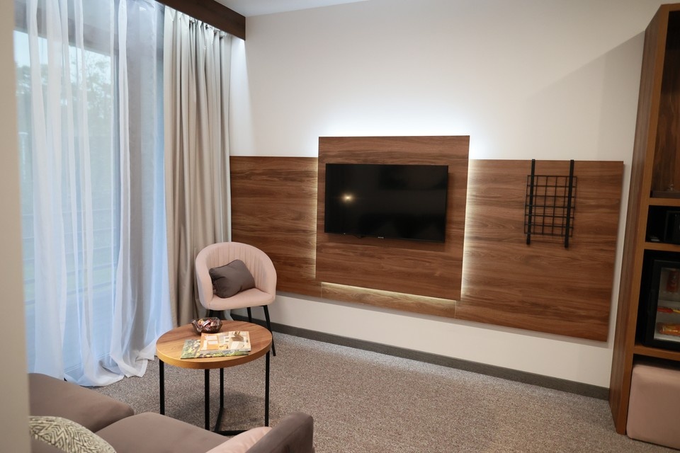    Предприниматели подтвердили тип своих объектов и получили официальную категорию Вадим ПОПОВ