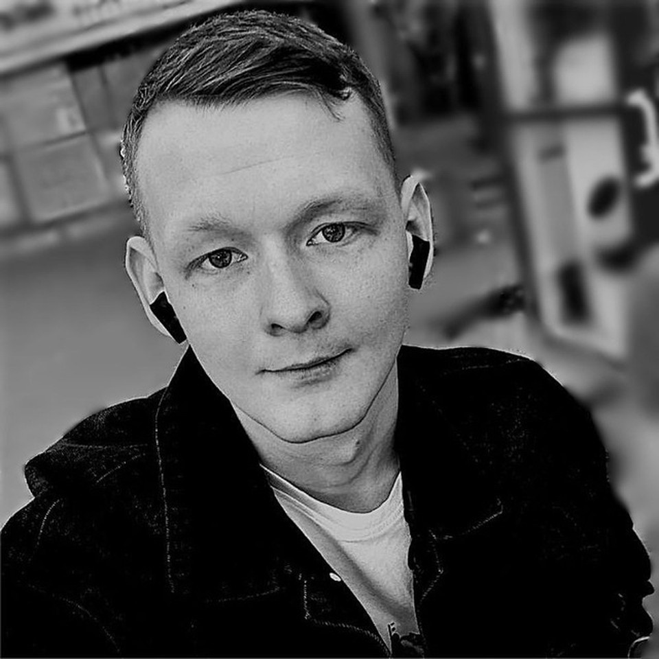    Родные Олега делятся, что он со школы мечтал стать полицейским. Несмотря на уголовное дело, в профессии он не разочаровался и верит в справедливый суд. Фото: архив семьи