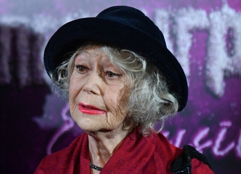     Светлана Немоляева