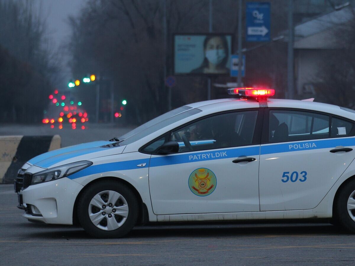    Полицейский автомобиль на одной из улиц в Алма-Ате | © РИА Новости / Василий Крестьянинов